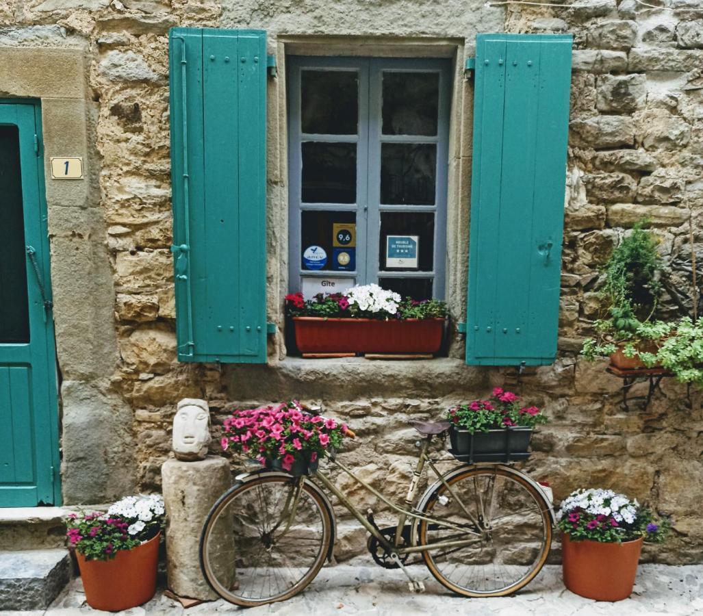 Gite Les Volets Verts Cesseras エクステリア 写真